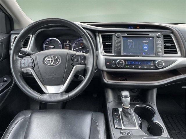 used 2014 Toyota Highlander car, priced at $13,831