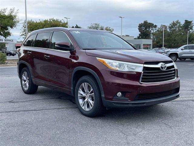 used 2014 Toyota Highlander car, priced at $12,853