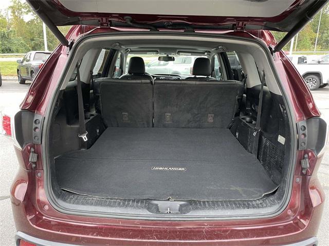 used 2014 Toyota Highlander car, priced at $12,853