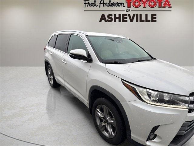 used 2017 Toyota Highlander car, priced at $26,221