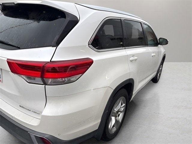 used 2017 Toyota Highlander car, priced at $26,221