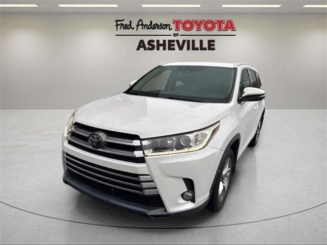 used 2017 Toyota Highlander car, priced at $26,221