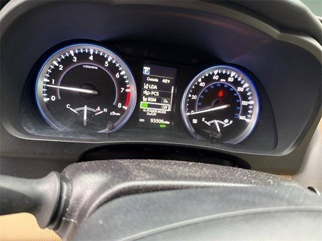 used 2017 Toyota Highlander car, priced at $26,221