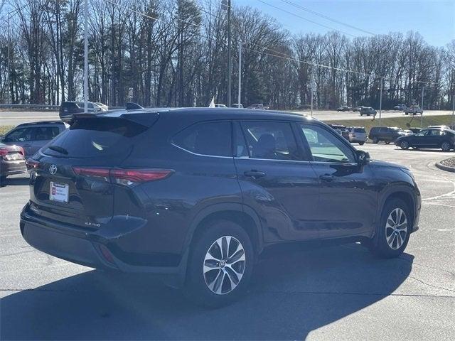 used 2022 Toyota Highlander car, priced at $35,769