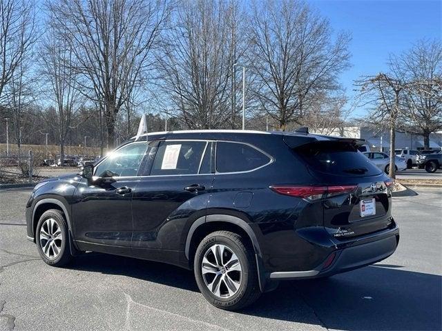 used 2022 Toyota Highlander car, priced at $35,769