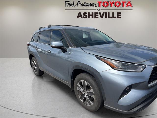 used 2021 Toyota Highlander car, priced at $31,242