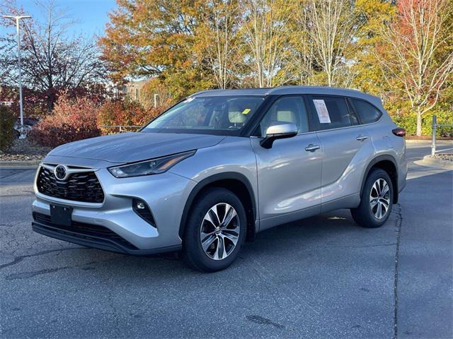 used 2024 Toyota Highlander car, priced at $41,962