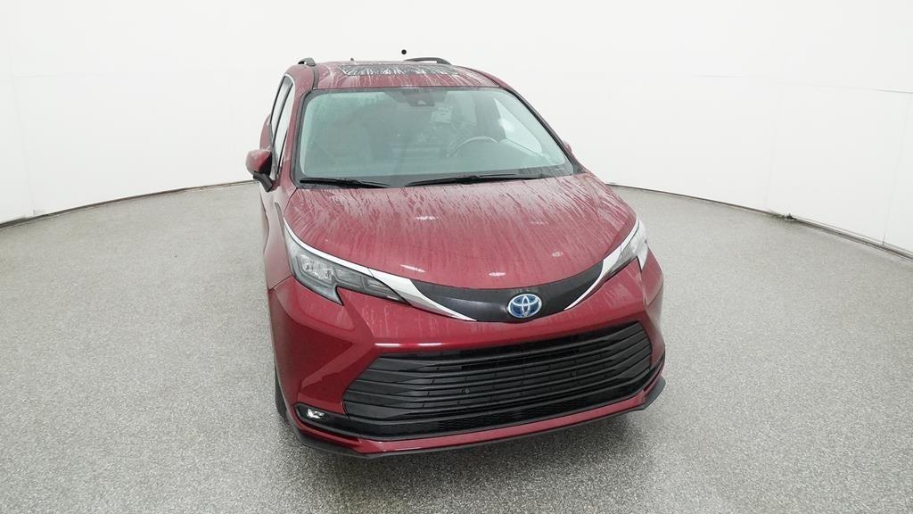 new 2025 Toyota Sienna car