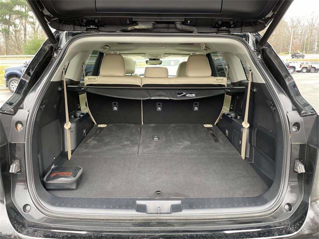 used 2021 Toyota Highlander car, priced at $38,655