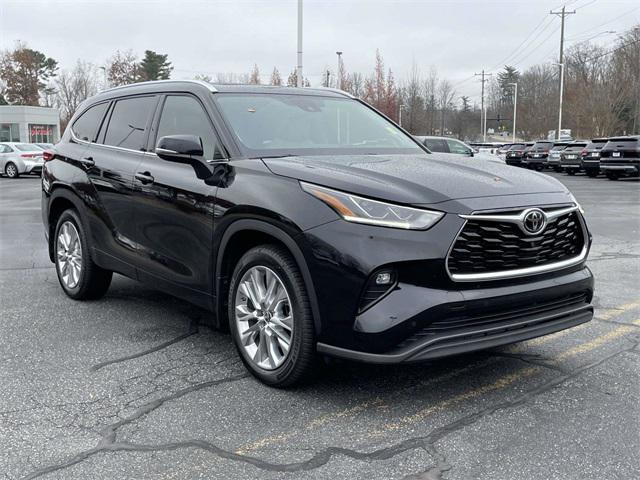 used 2021 Toyota Highlander car, priced at $38,655
