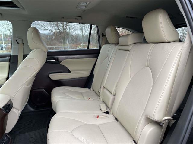 used 2021 Toyota Highlander car, priced at $38,655