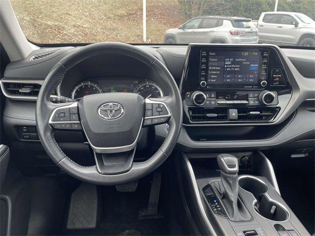 used 2022 Toyota Highlander car, priced at $36,608