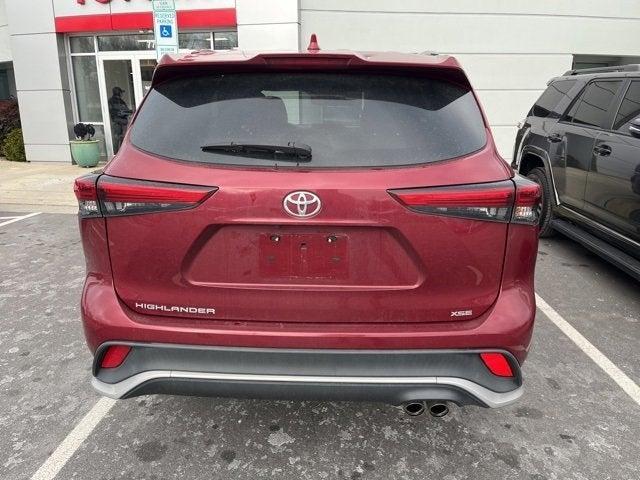 used 2022 Toyota Highlander car, priced at $36,016