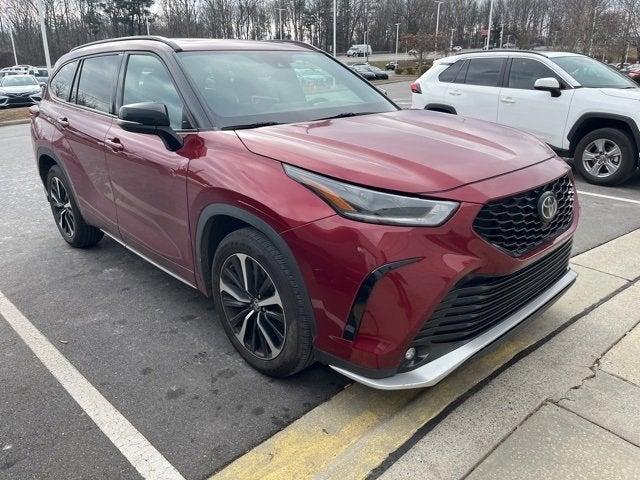 used 2022 Toyota Highlander car, priced at $36,016