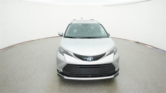 new 2025 Toyota Sienna car, priced at $48,485