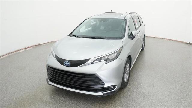 new 2025 Toyota Sienna car, priced at $47,600