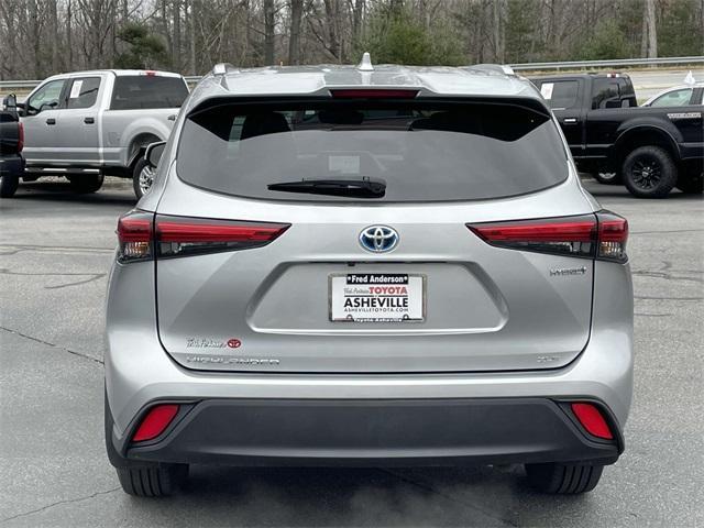 used 2023 Toyota Highlander Hybrid car, priced at $44,673