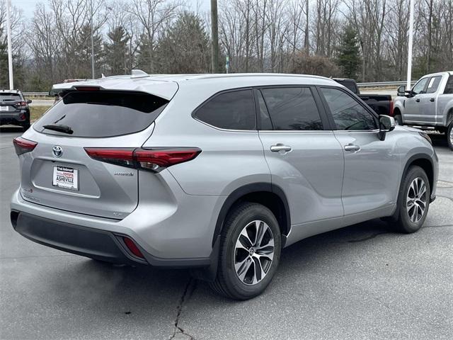 used 2023 Toyota Highlander Hybrid car, priced at $44,673