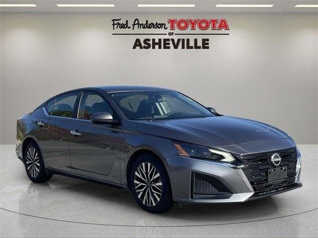 used 2023 Nissan Altima car, priced at $18,294
