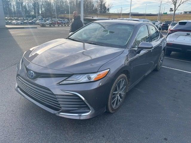 used 2022 Toyota Camry Hybrid car, priced at $32,156