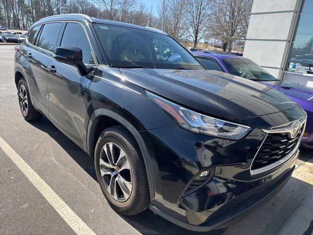 used 2020 Toyota Highlander car, priced at $28,677