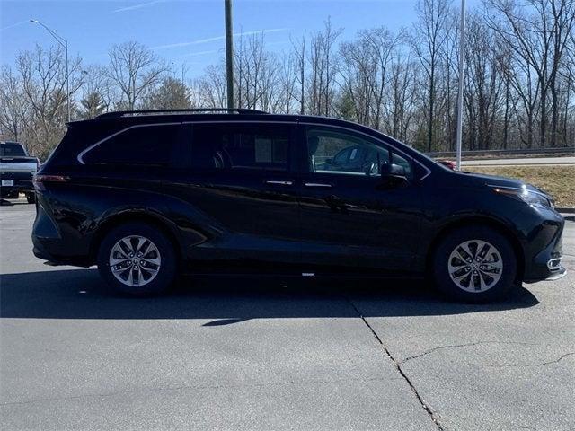 used 2023 Toyota Sienna car, priced at $39,405