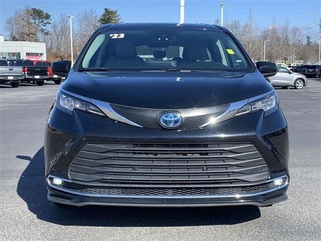 used 2023 Toyota Sienna car, priced at $39,405