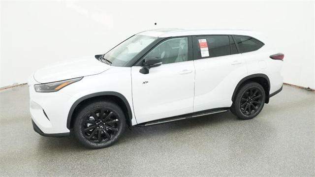 new 2026 Toyota Highlander car, priced at $52,669