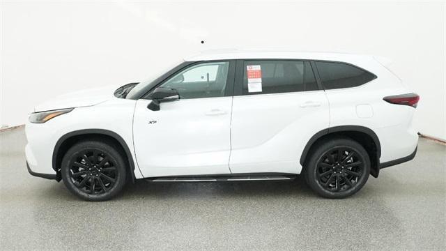 new 2026 Toyota Highlander car, priced at $52,669