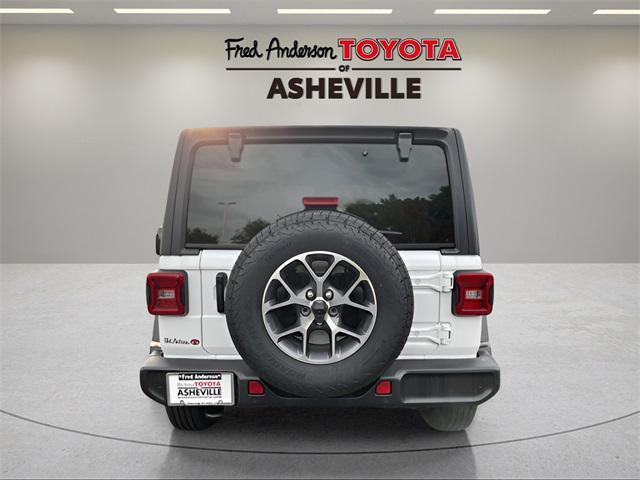 used 2025 Jeep Wrangler car, priced at $31,606