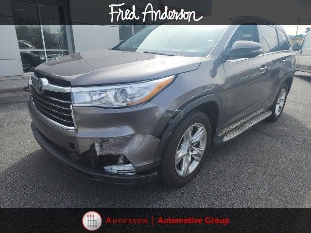 used 2016 Toyota Highlander car, priced at $26,096