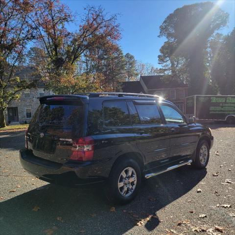 used 2007 Toyota Highlander car, priced at $8,888