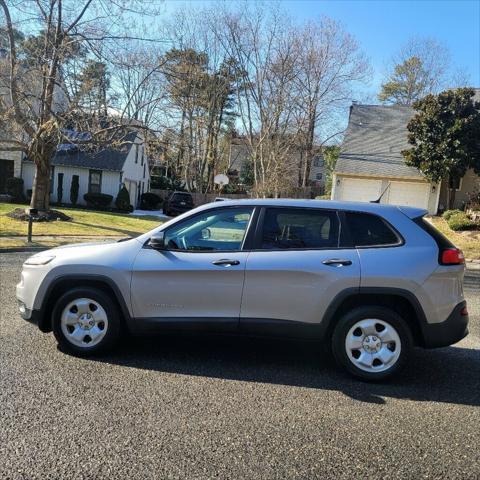 used 2017 Jeep Cherokee car, priced at $15,897