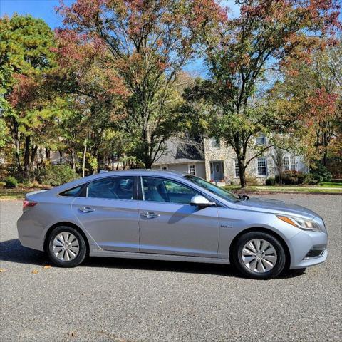 used 2016 Hyundai Sonata Hybrid car, priced at $13,995