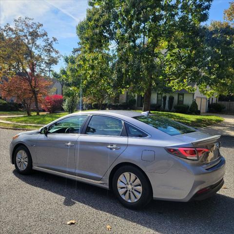 used 2016 Hyundai Sonata Hybrid car, priced at $13,995