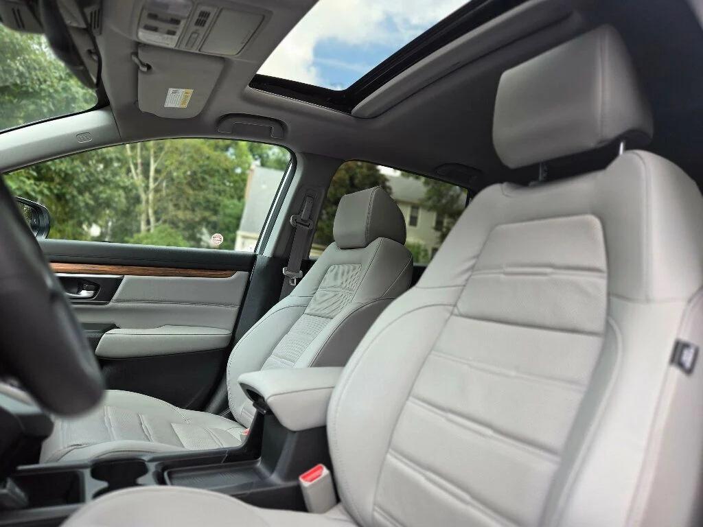 used 2017 Honda CR-V car, priced at $22,995