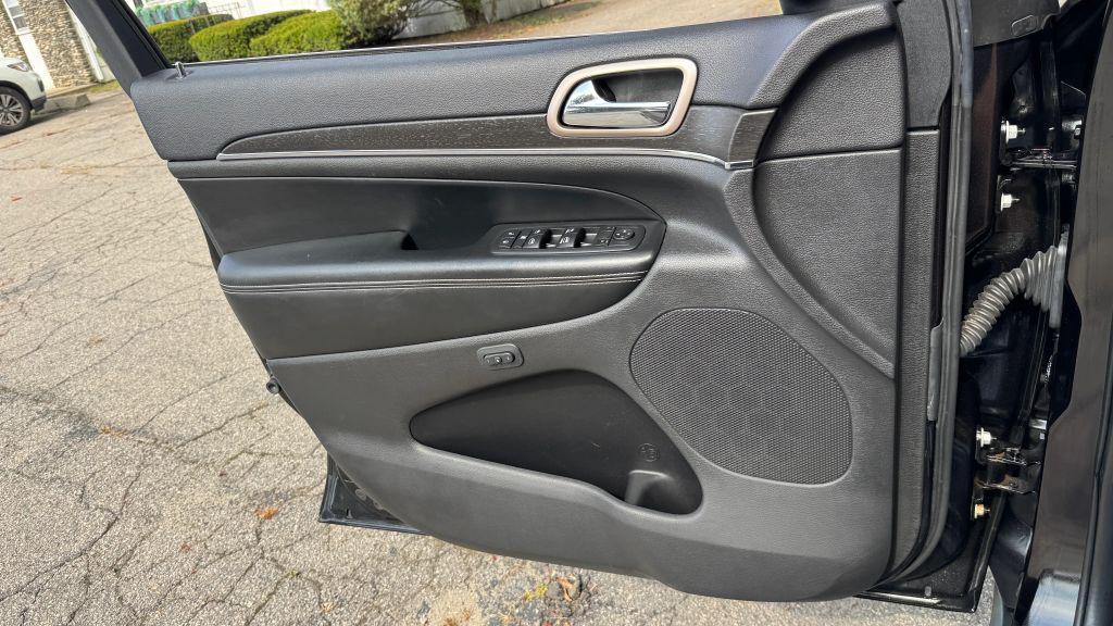used 2015 Jeep Grand Cherokee car, priced at $12,498
