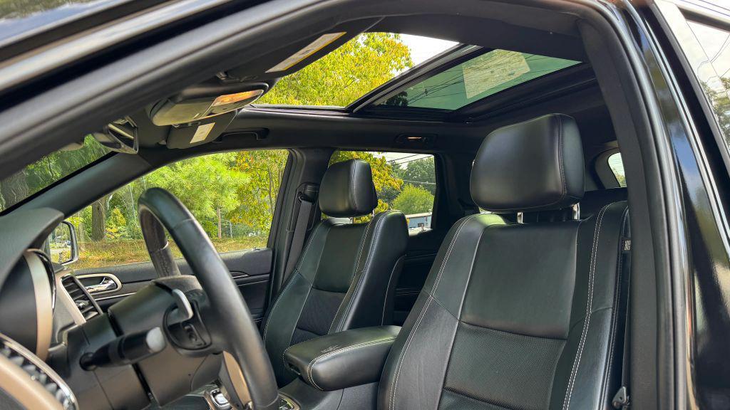 used 2015 Jeep Grand Cherokee car, priced at $12,498