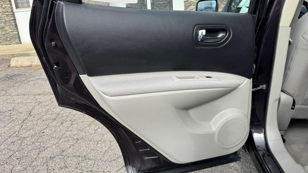 used 2014 Nissan Rogue Select car, priced at $7,998