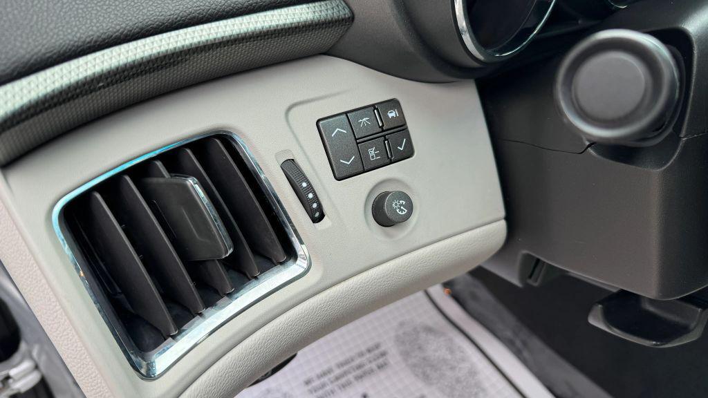 used 2009 Cadillac CTS car, priced at $7,995