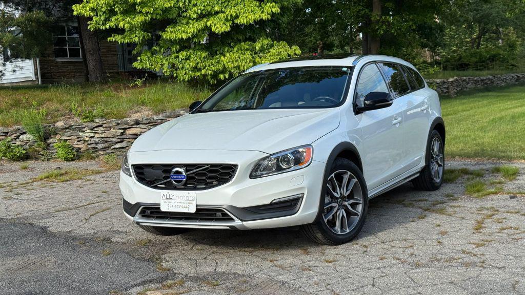 used 2016 Volvo V60 Cross Country car, priced at $13,998