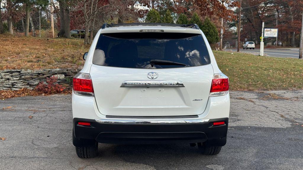 used 2013 Toyota Highlander car, priced at $12,995