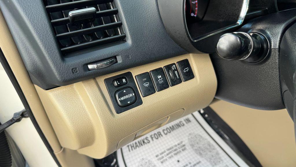 used 2013 Toyota Highlander car, priced at $12,995