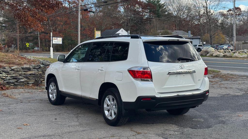 used 2013 Toyota Highlander car, priced at $12,995