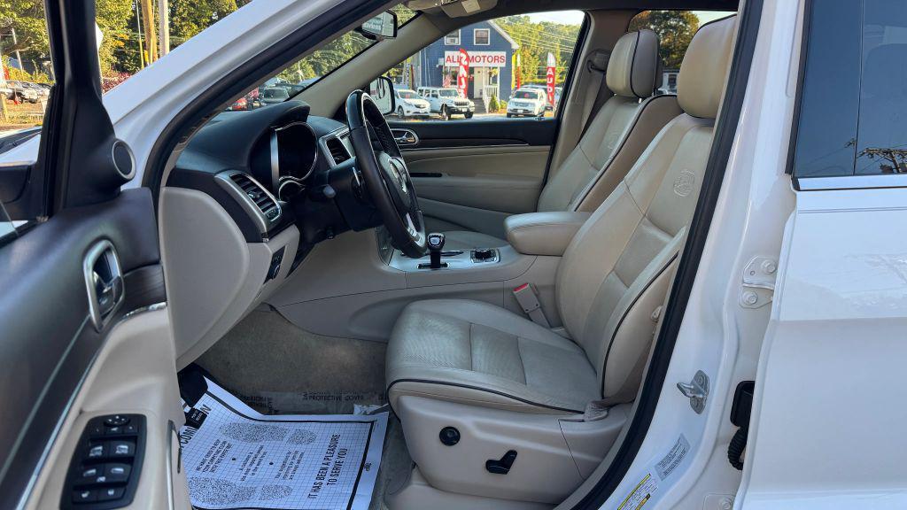 used 2015 Jeep Grand Cherokee car, priced at $14,495