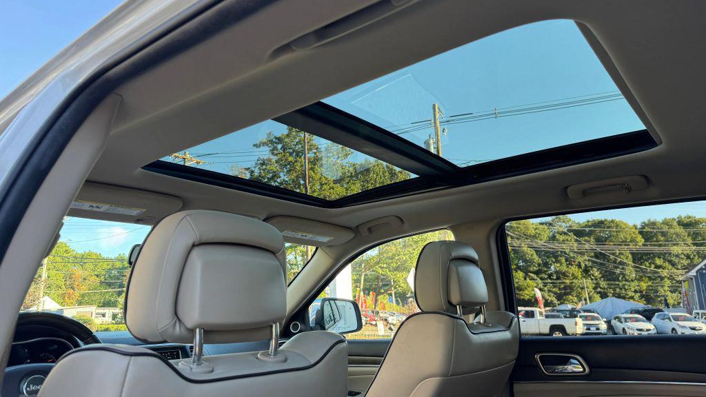 used 2015 Jeep Grand Cherokee car, priced at $14,495