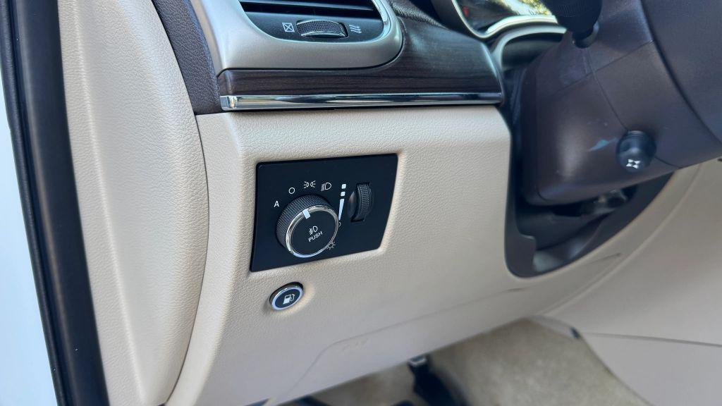 used 2015 Jeep Grand Cherokee car, priced at $14,495