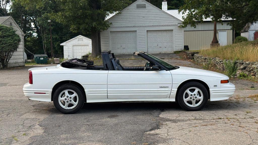 used 1994 Oldsmobile Cutlass Supreme car, priced at $3,999