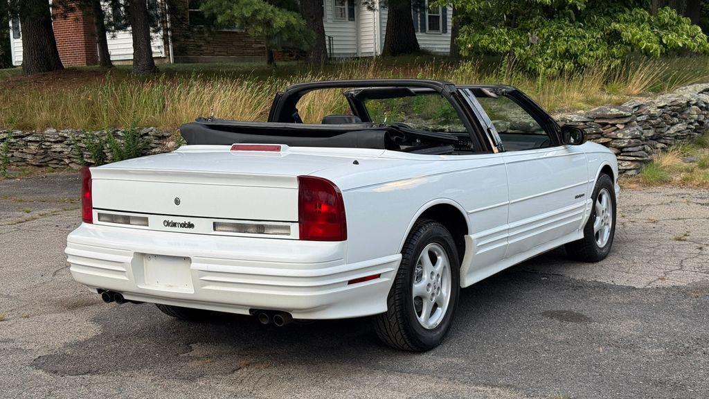 used 1994 Oldsmobile Cutlass Supreme car, priced at $3,999