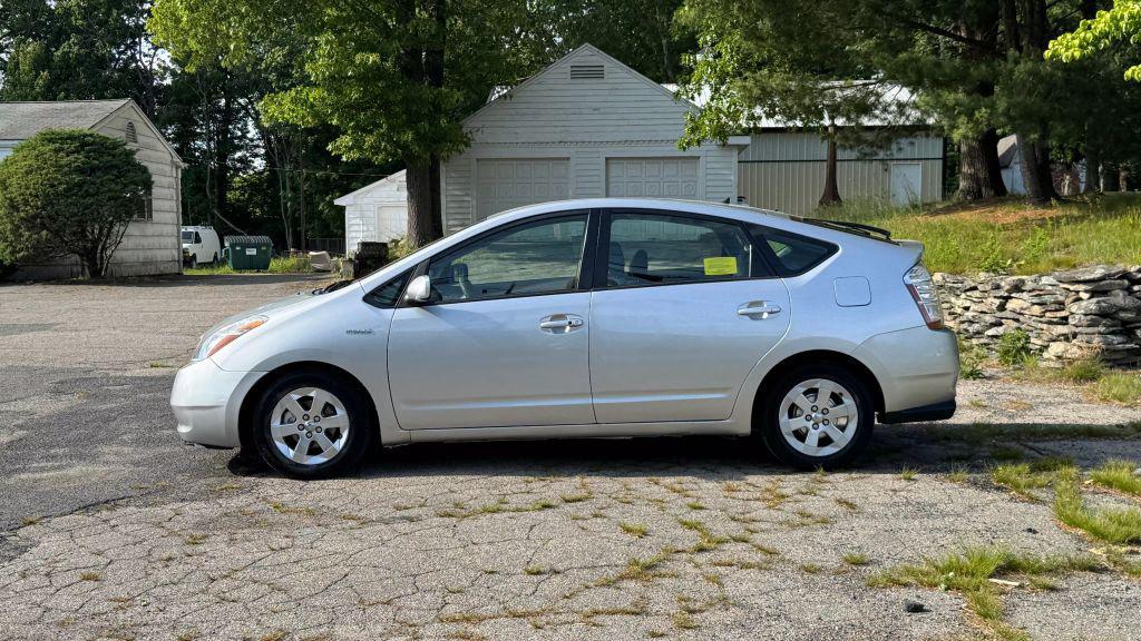used 2007 Toyota Prius car, priced at $7,500